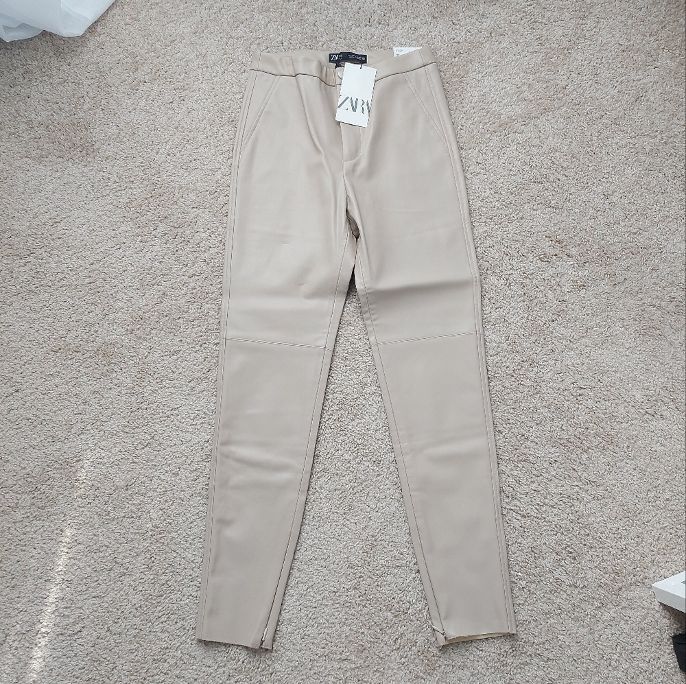 NWT Zara Cream Faux Leather Hi-Rise Leggings Pants Snap Zippers Small S